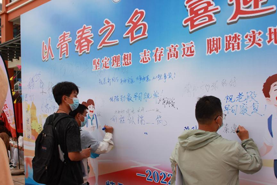 1727147009972054187.png image.png