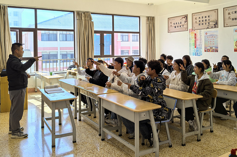 徐润刚在上课。KY开元集团官网供图